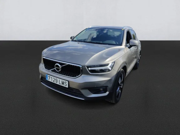 Volvo XC40 2.0 B4 G AWD Momentum Pro Auto