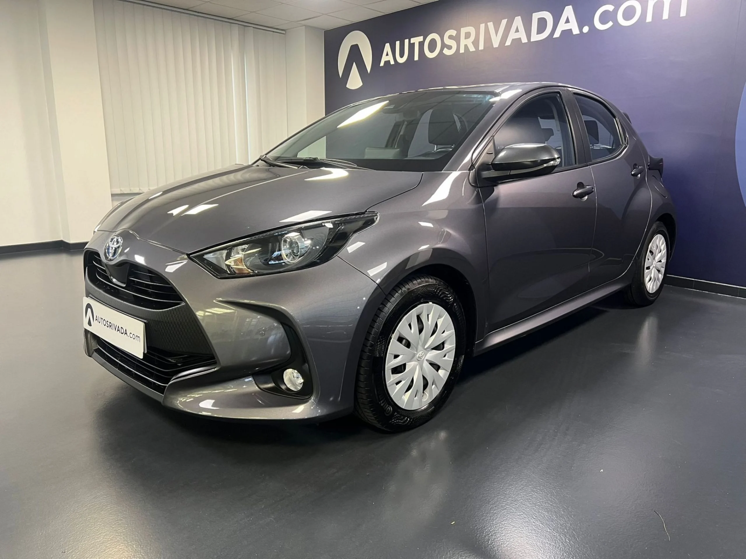 Toyota YARIS 1.5 100H Advance - Foto 1