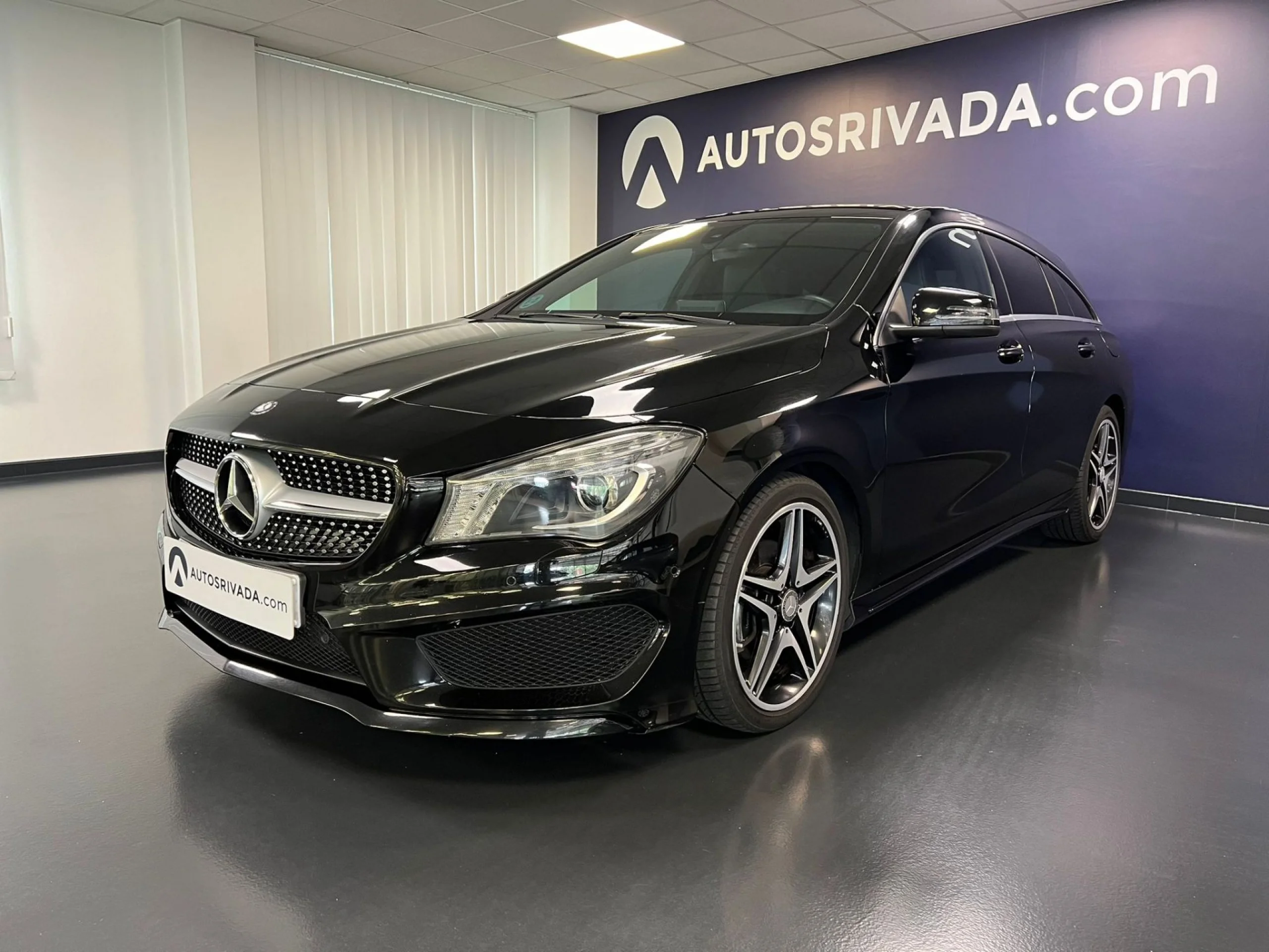 Mercedes Benz Clase CLA CLA 200 d AMG Line Shooting Brake - Foto 1