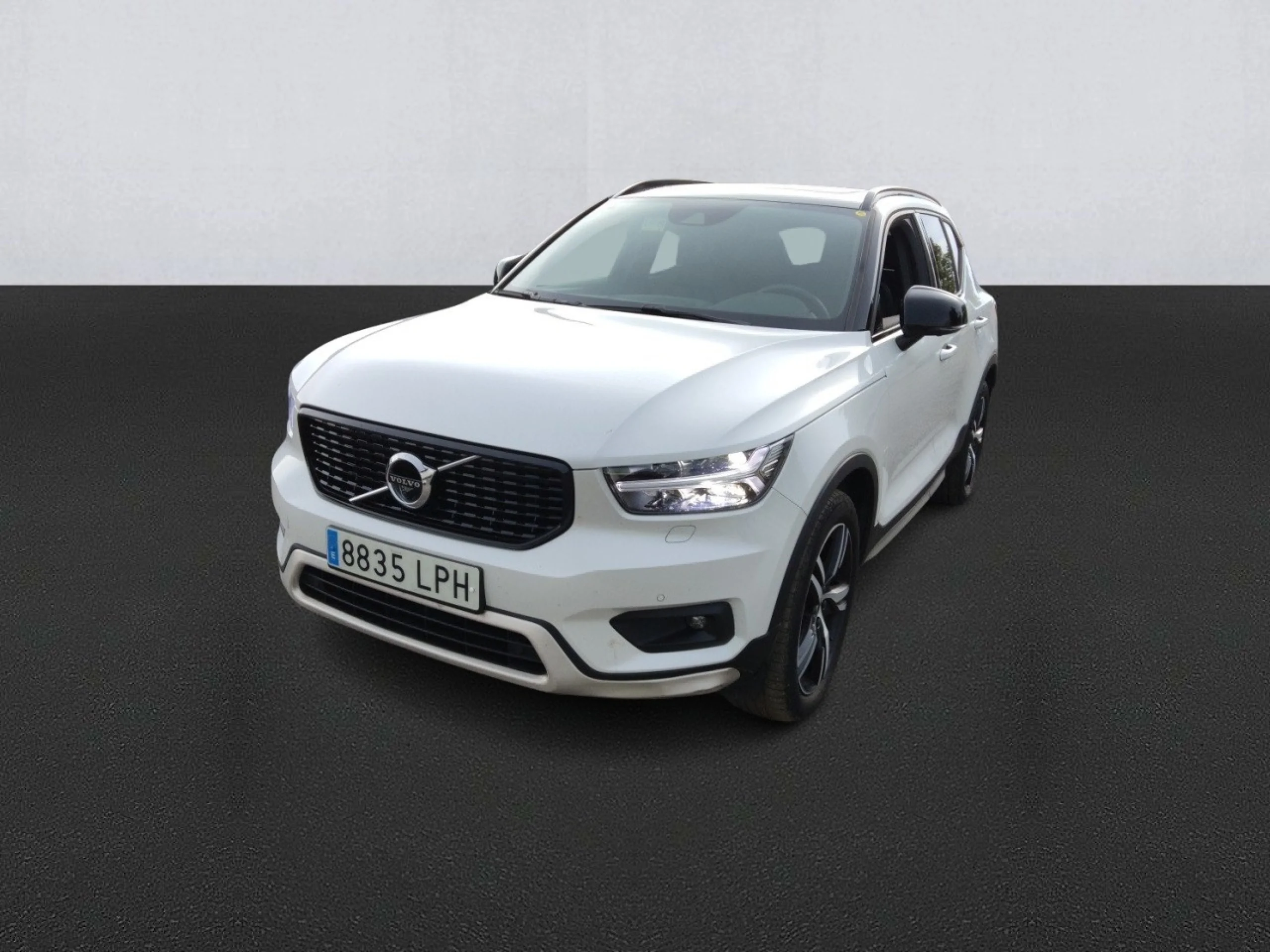 Volvo XC40 2.0 B5 G AWD R-Design Auto - Foto 1