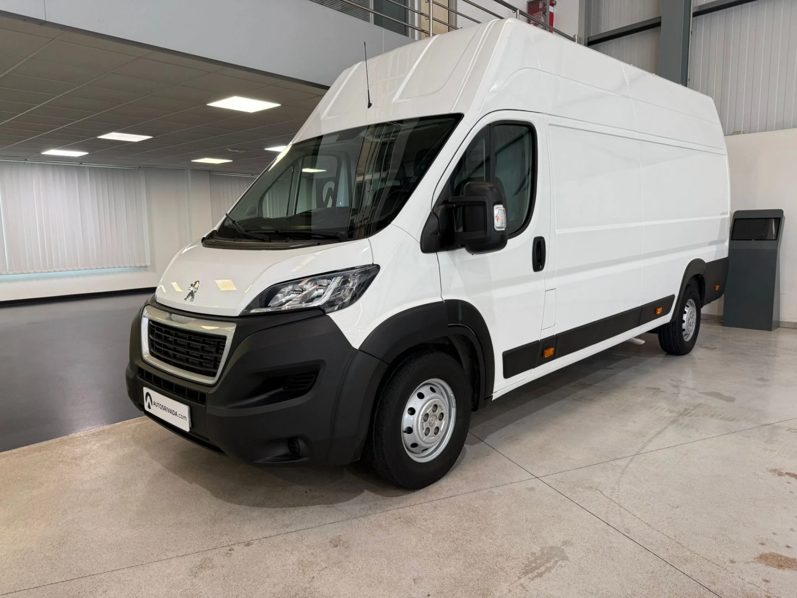 Peugeot Boxer 435 L4 H3 BHDI 103kW (140CV) S&S 6 V. M - Foto 1